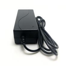 Full Automatic Intelligen 7.35-14.7V 2A 30W Charger for 6-12V SLA /AGM /VRLA /Gel Lead-Acid Battery